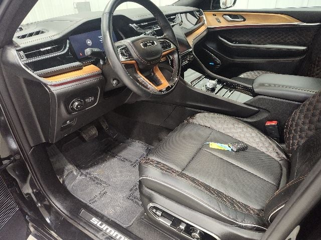 2023 Jeep Grand Cherokee L Summit