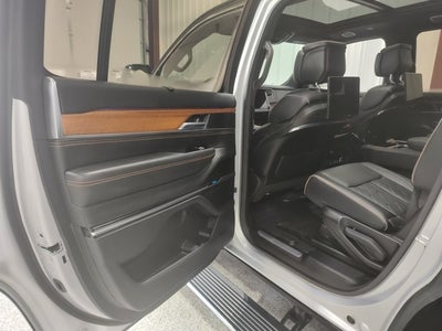 2023 Jeep Grand Wagoneer Series III