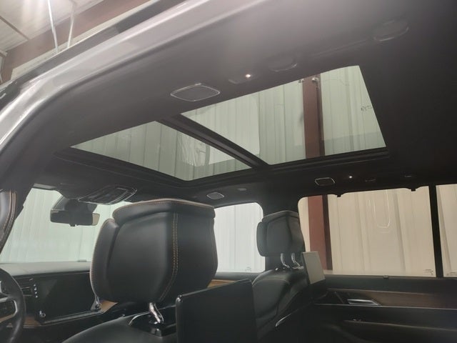 2023 Jeep Grand Wagoneer Series III