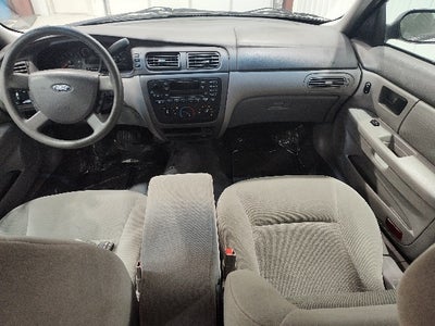 2005 Ford Taurus SE