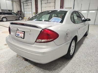 2005 Ford Taurus SE