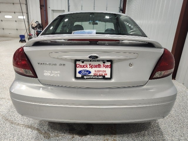 2005 Ford Taurus SE