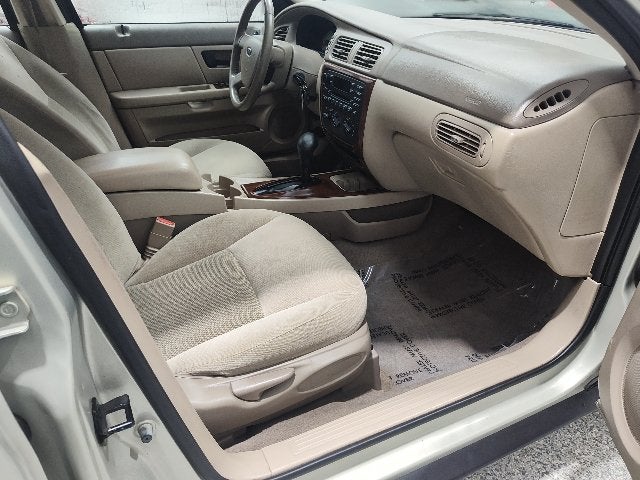 2007 Ford Taurus SEL