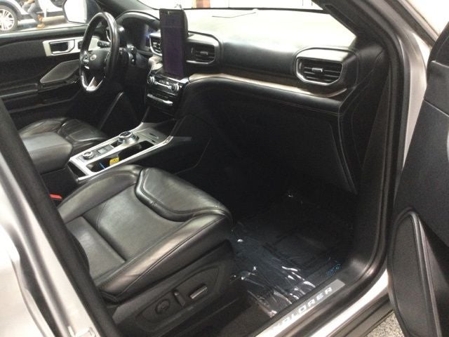 2021 Ford Explorer Platinum