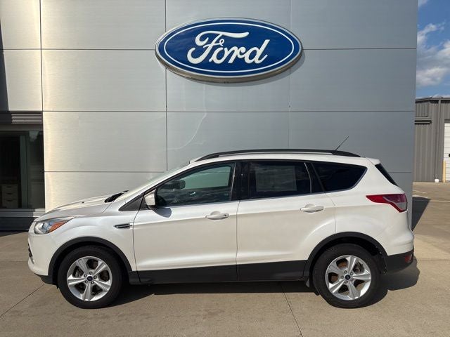 Used 2016 Ford Escape SE with VIN 1FMCU9GX2GUA21715 for sale in Sleepy Eye, Minnesota