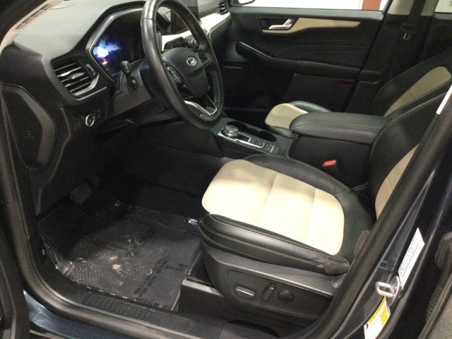 2022 Ford Escape Titanium