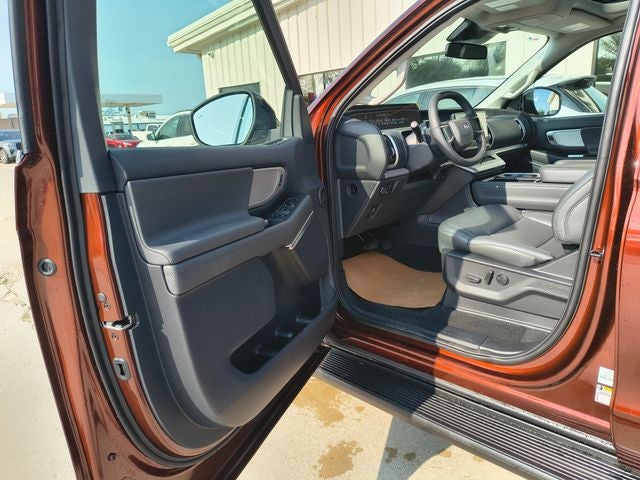 2027 Ford Expedition Active