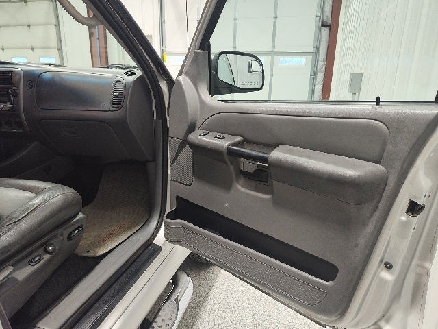 2004 Ford Explorer Sport Trac XLT