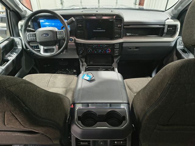 2027 Ford F-350SD XLT