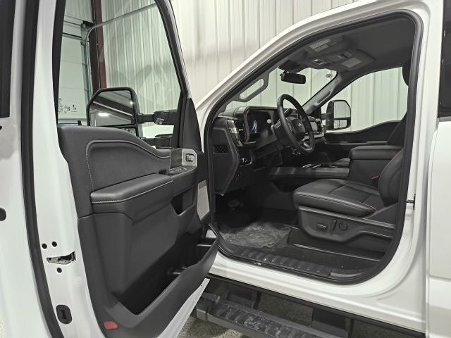 2027 Ford F-350SD Lariat