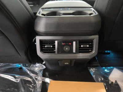 2027 Ford F-350SD Lariat