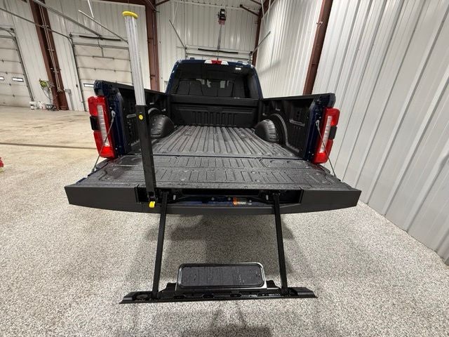 2027 Ford F-350SD Lariat