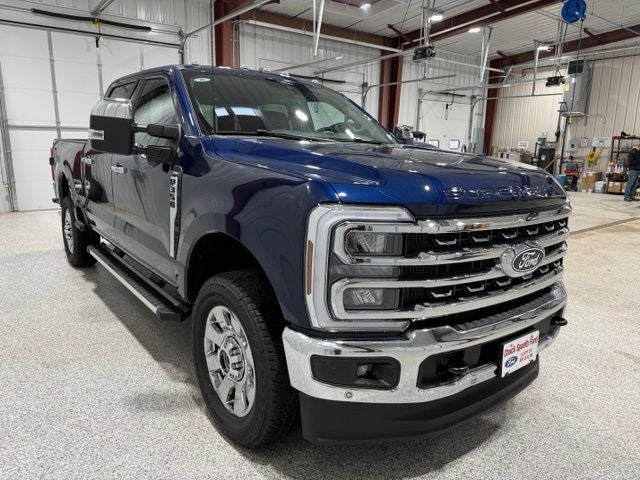 2027 Ford F-350SD Lariat