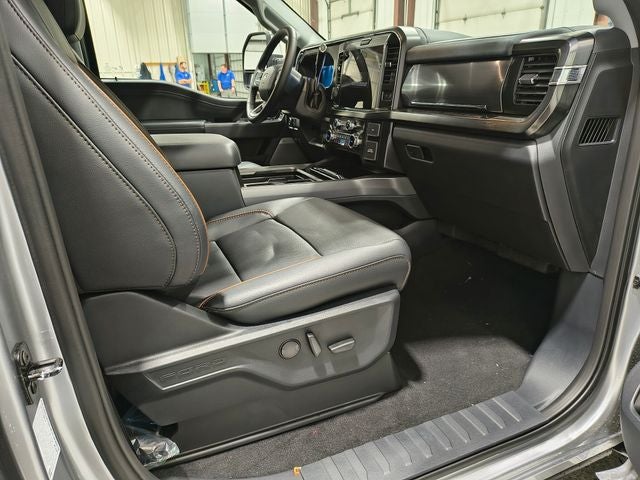 2027 Ford F-350SD Lariat