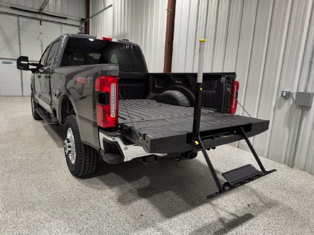 2027 Ford F-350SD XLT