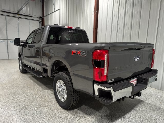 2027 Ford F-350SD XLT