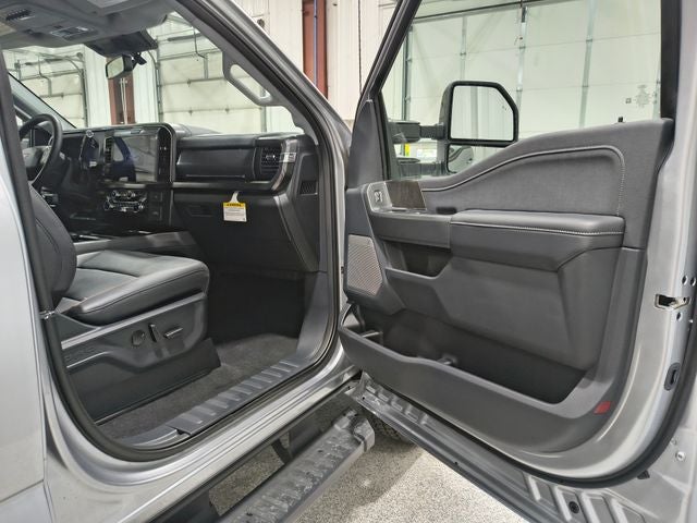 2027 Ford F-350SD Lariat