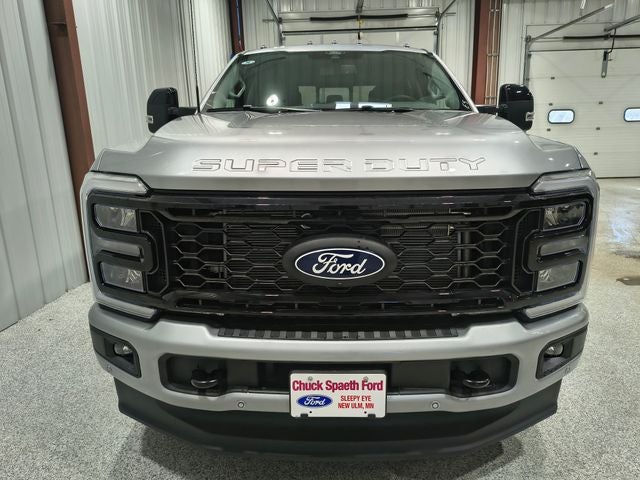 2027 Ford F-350SD Lariat
