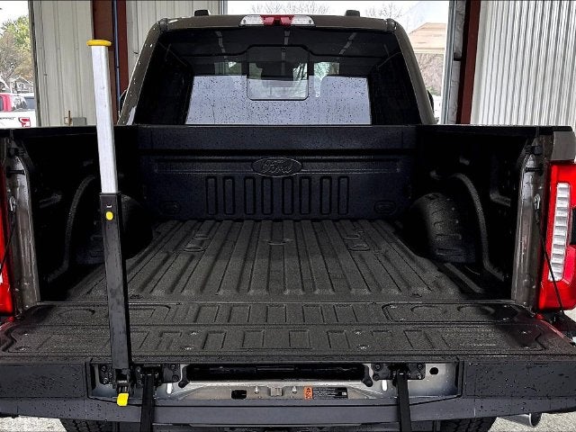 2027 Ford F-350SD Lariat