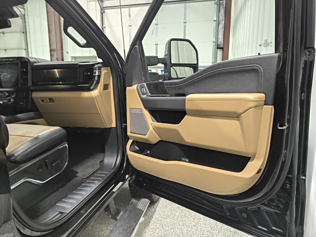 2023 Ford F-350SD Lariat