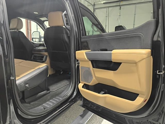 2023 Ford F-350SD Lariat