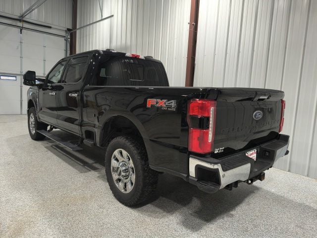 2023 Ford F-350SD Lariat