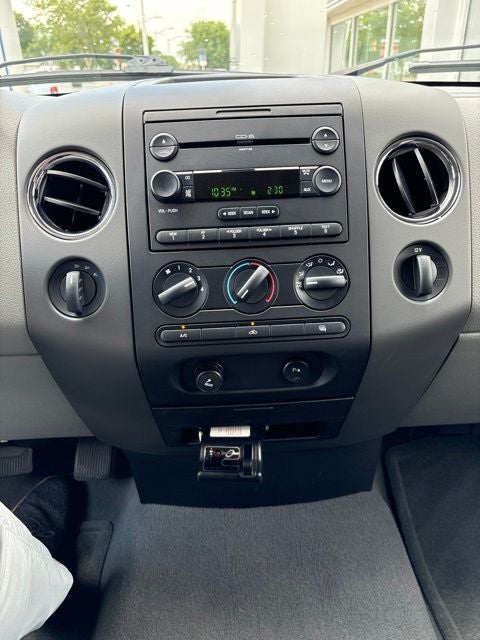 2005 Ford F-150 XLT