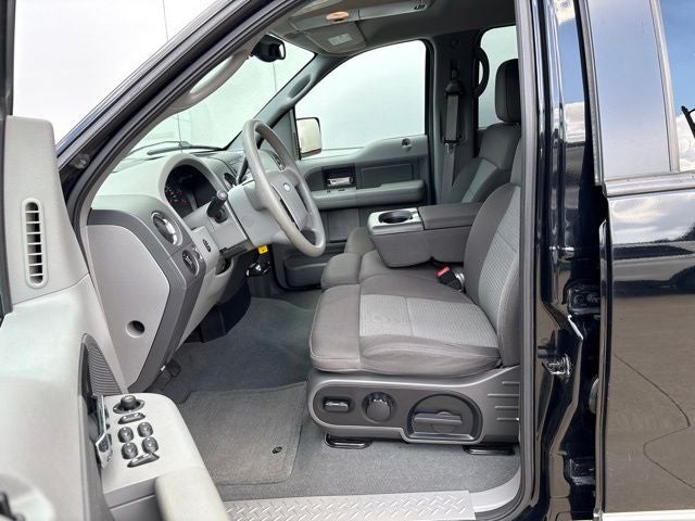2005 Ford F-150 XLT