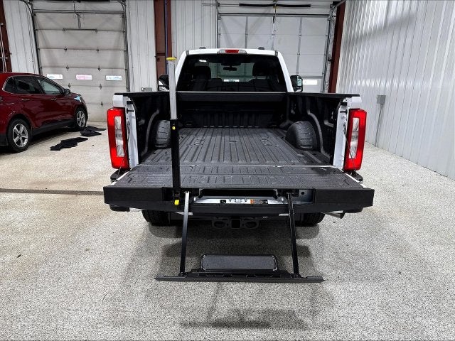 2027 Ford F-350SD XLT
