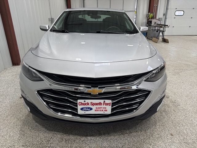 Used 2019 Chevrolet Malibu 1LT with VIN 1G1ZD5ST9KF149290 for sale in Sleepy Eye, Minnesota
