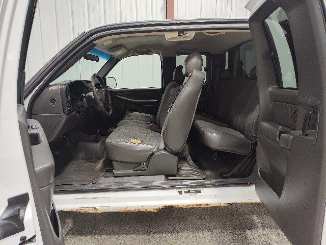 2003 Chevrolet Silverado 2500HD Base