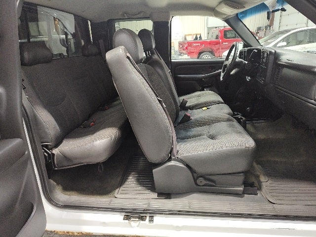 2003 Chevrolet Silverado 2500HD Base