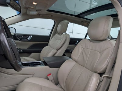 2017 Lincoln Continental Select