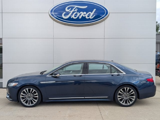2017 Lincoln Continental Select