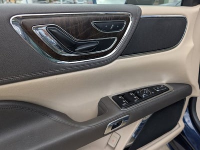 2017 Lincoln Continental Select