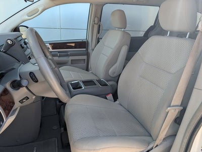 2010 Chrysler Town & Country Touring