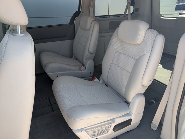 2010 Chrysler Town & Country Touring