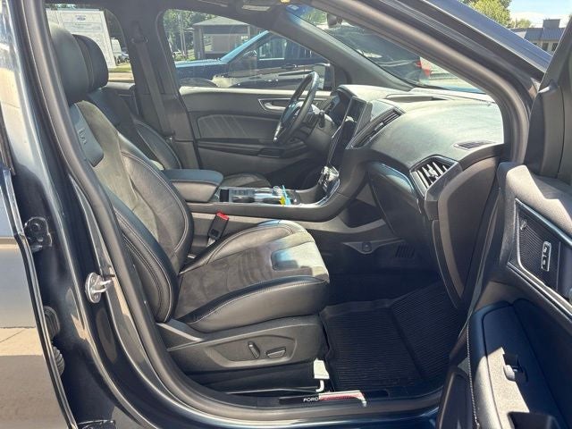 2022 Ford Edge ST