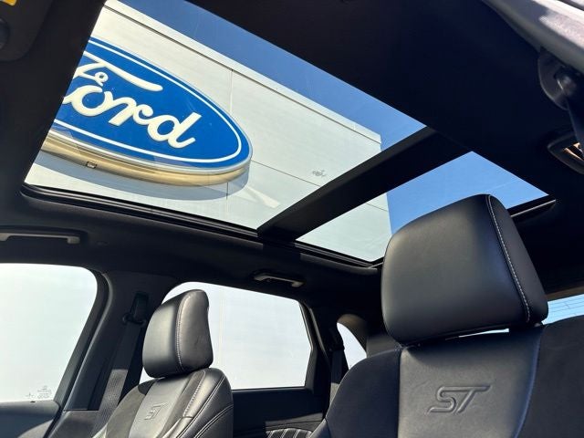 2022 Ford Edge ST