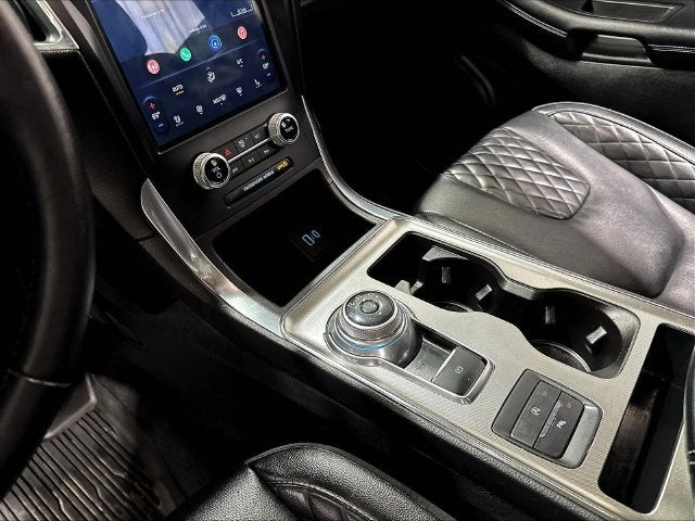 2023 Ford Edge Titanium
