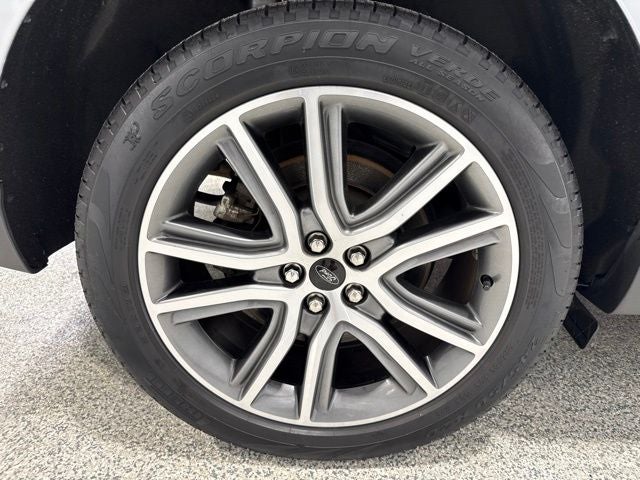 2023 Ford Edge Titanium