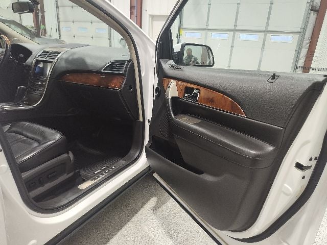 2013 Lincoln MKX Base