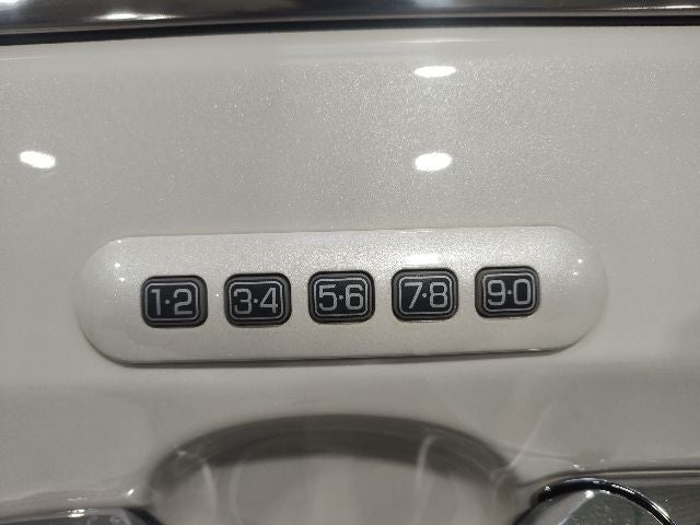 2013 Lincoln MKX Base