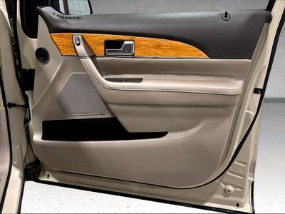 2015 Lincoln MKX Base