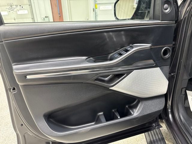 2025 Lincoln Navigator Black Label