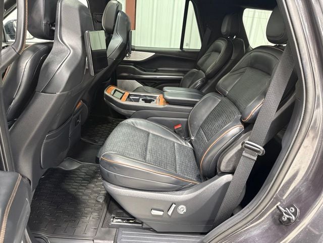 2025 Lincoln Navigator Black Label