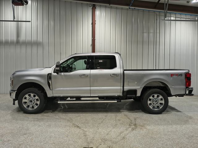 2027 Ford Super Duty F-350® Lariat®