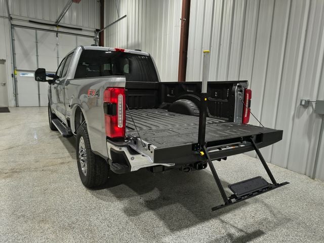 2027 Ford Super Duty F-350® Lariat®