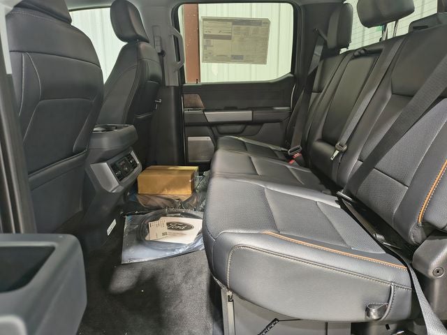 2027 Ford Super Duty F-350® Lariat®