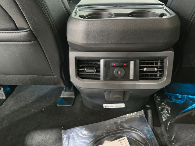 2027 Ford Super Duty F-350® Lariat®
